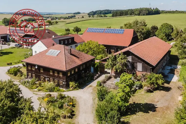 Grünes Refugium mit Seltenheitswert!Innviertler Vierseithof in Panoramalage