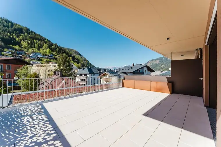Terrassentraum - mit Blick zur Schmittenhöhe