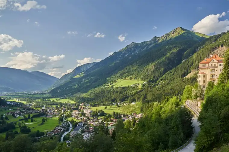Ein Platz für Visionen!554 m² Panorama-Grundstück mit Blick ins Gasteinertal und Bebauungsstudie