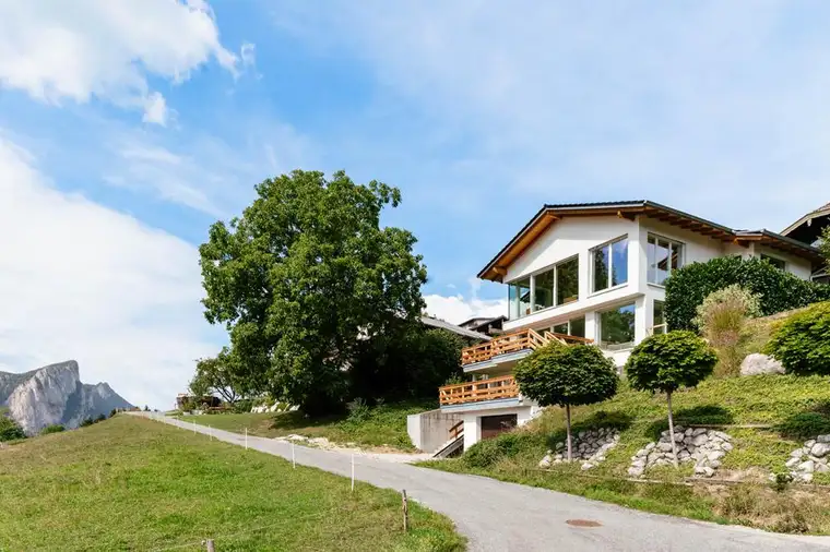 Logenplatz am Mondsee!Exklusives Wohnhaus mit unvergleichlichem See- und Bergpanorama