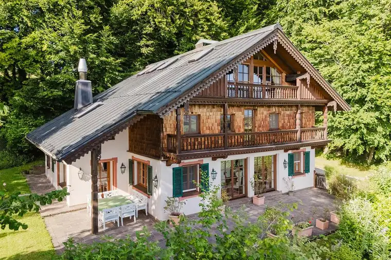 Stilvolles Bauernhaus mit Panoramablick über das Salzburger Alpenvorland