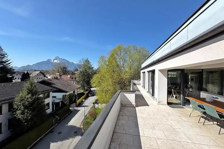 Traumhafte Aussicht!First-Class-Penthouse in Ruhelage