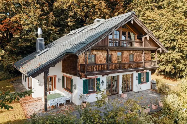 Stilvolles Bauernhaus mit Panoramablick über das Salzburger Alpenvorland