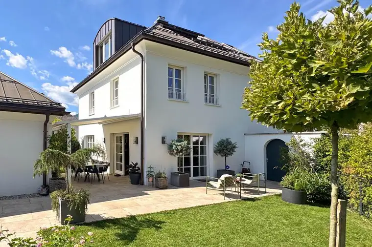 Lieben Sie Anif?Klassische Villa mit modernem Interior-Design