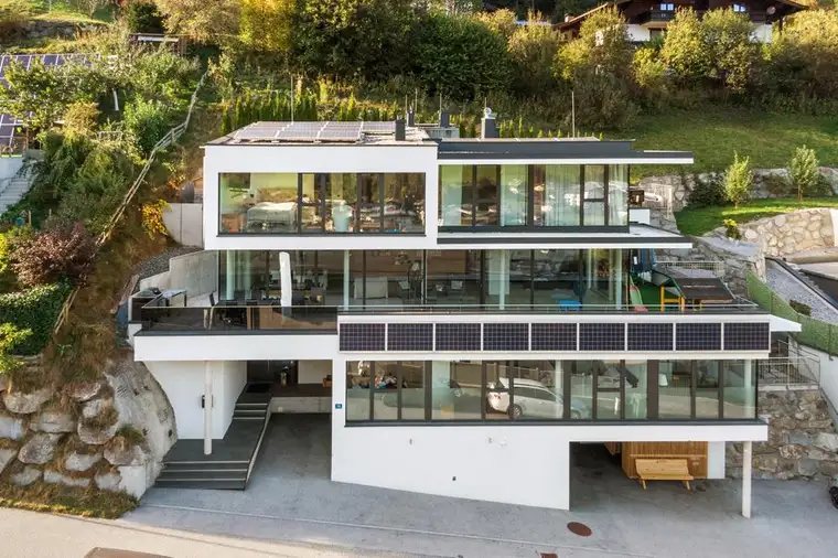 Hoch über Kaprun, dem Kitzsteinhorn zu Füßen! Moderne Villa mit Einliegerwohnung in Toplage