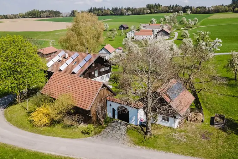 Kleinod im Grünen! Historischer Bauernhof mit Seele nahe Ried im Innkreis