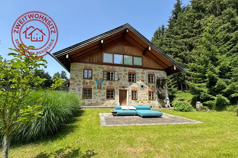 Modern &amp; charmant!Bauernhaus in absoluter Alleinlage - Nähe Wallersee!