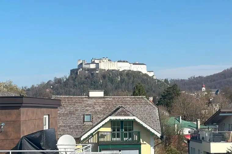 Festungsblick!203 m² Wohnkomfort auf höchstem Niveau mit XL-Terrasse