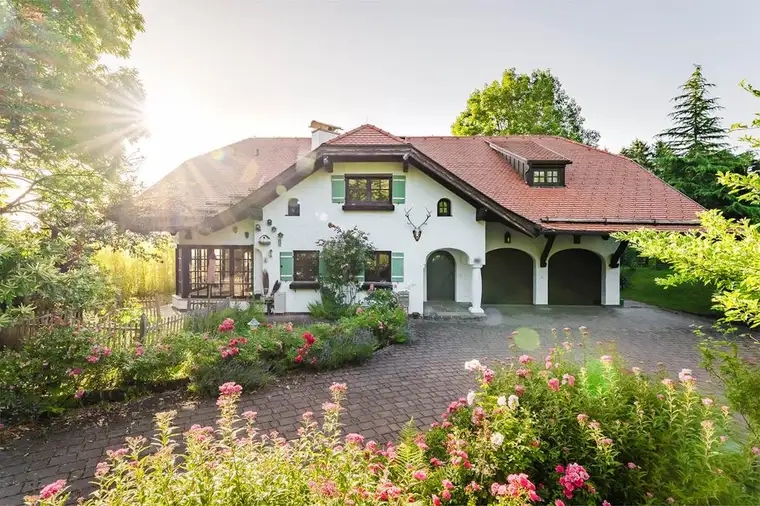 Sonnenlage über dem Mattsee - Landhaus mit unverbaubarem Seeblick