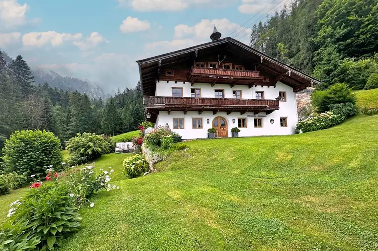 Ein Juwel in einzigartiger Lage!Bauernhaus auf 900 m Seehöhe
