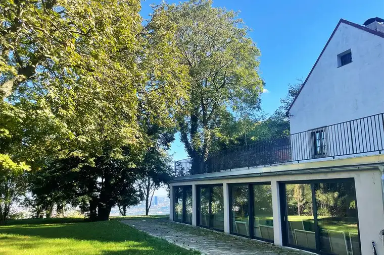 Liebe zur Nostalgie: Historische Villa am Kahlenberg mit Blick über Wien