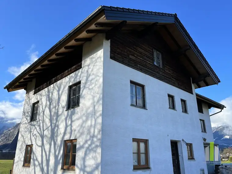Großzügiges Wohnhaus mit Garage und Panoramablick | Rohbau