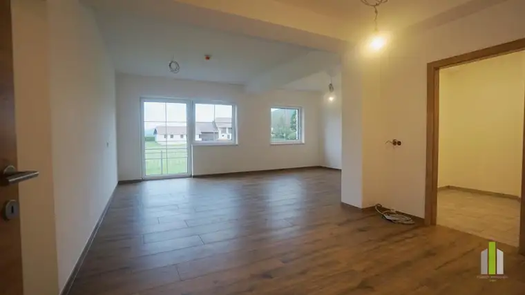 Exklusive, lichtdurchflutete ,barrierefreie 3 Zimmer Wohnung mit südseitiger XXL Terrasse