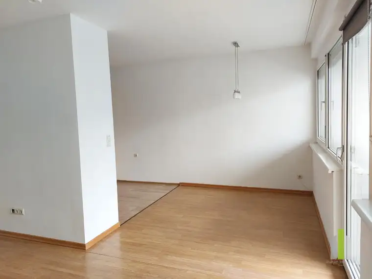 3 Zi-Wohnung mit großer Loggia in zentraler Lage