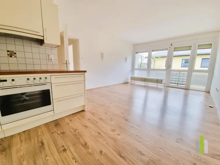 Gemütliche 2-Zi-Wohnung im Dachgeschoss mit Loggia zum Wohlfühlen!