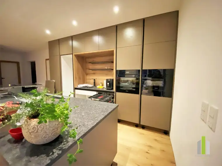 PENTHOUSE- 4 Zi - 2 Bäder -2 Terrassen - ab sofort