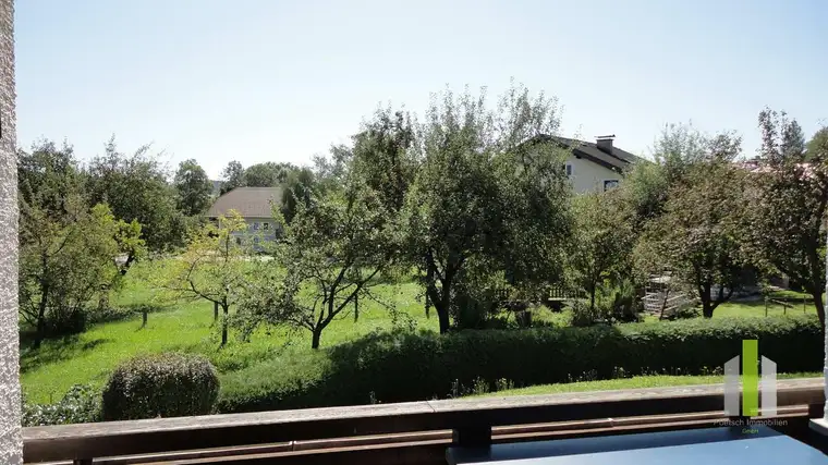Für Anleger: attraktive 3 Zi-Wohnung mit Loggia und Carport
