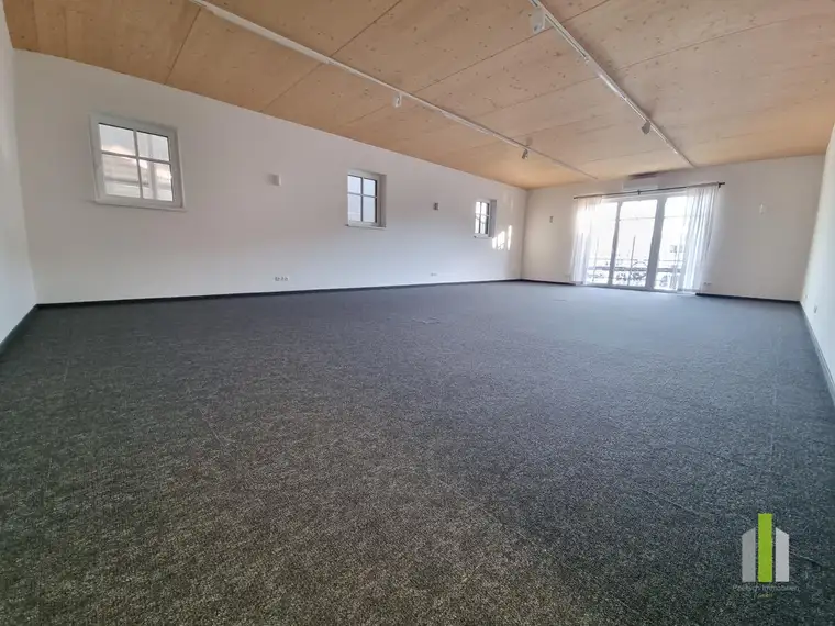 Moderne Büro- oder Praxisfläche im Gewerbegebiet Straßwalchen