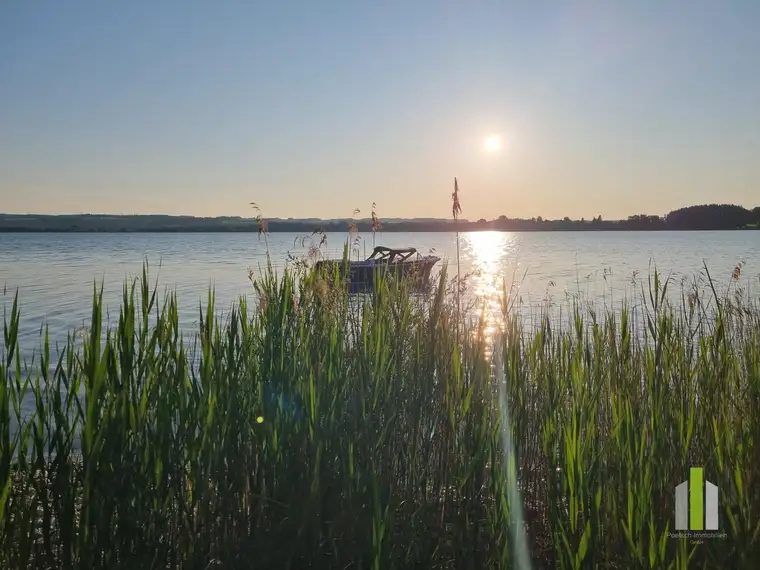 Exklusive Rarität im Salzburger Seenland – 390 m² direkt am Wasser mit Steg