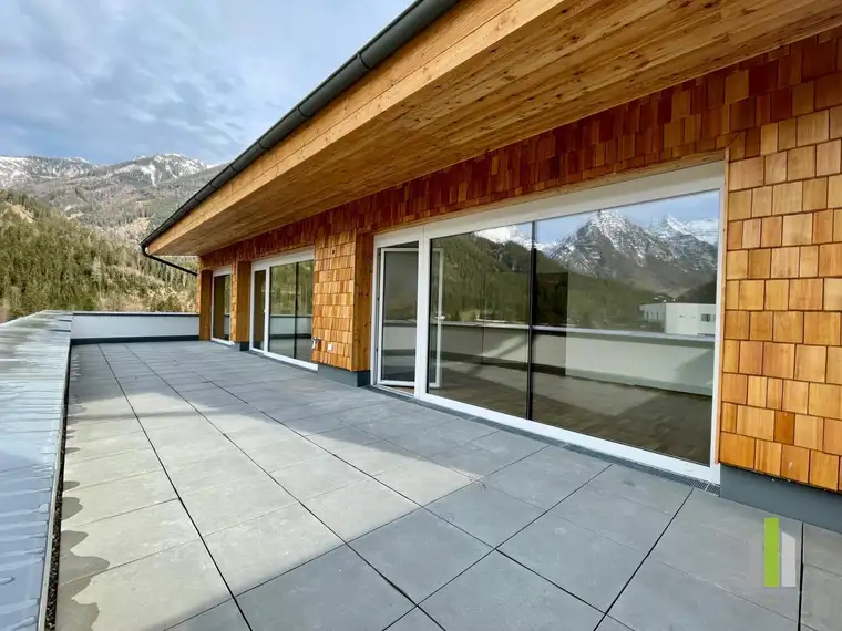 Mit dem LIFT ins (Zweitwohnsitz) PENTHOUSE.. und schon diese Ski-Season genießen