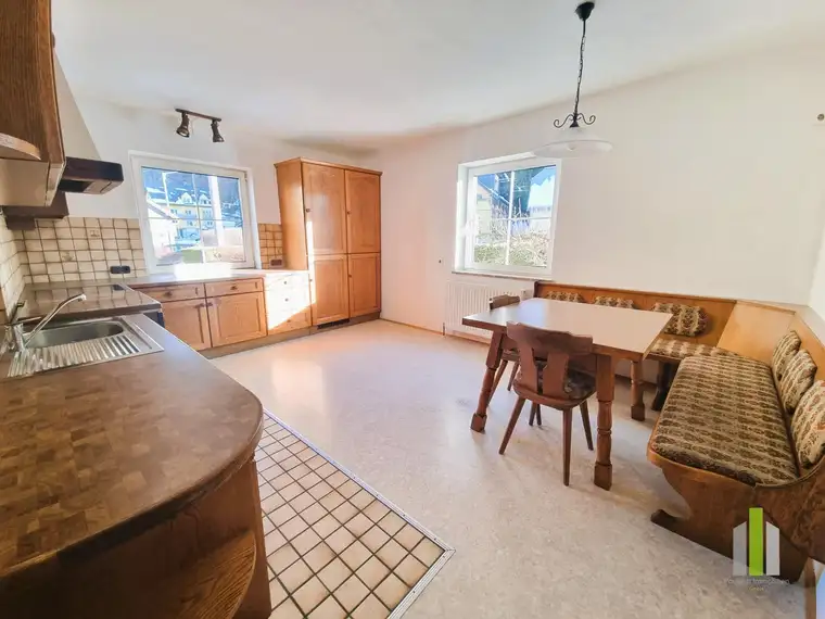 Liebevolle 3-Zi.-Wohnung mit 330 m² Garten!