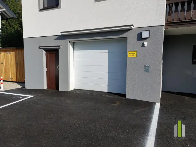 Thalgau: geräumige Garage