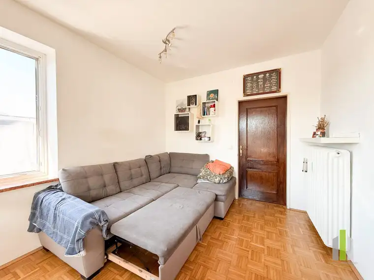 Helle 2 Zi. DG Wohnung in Maxglan