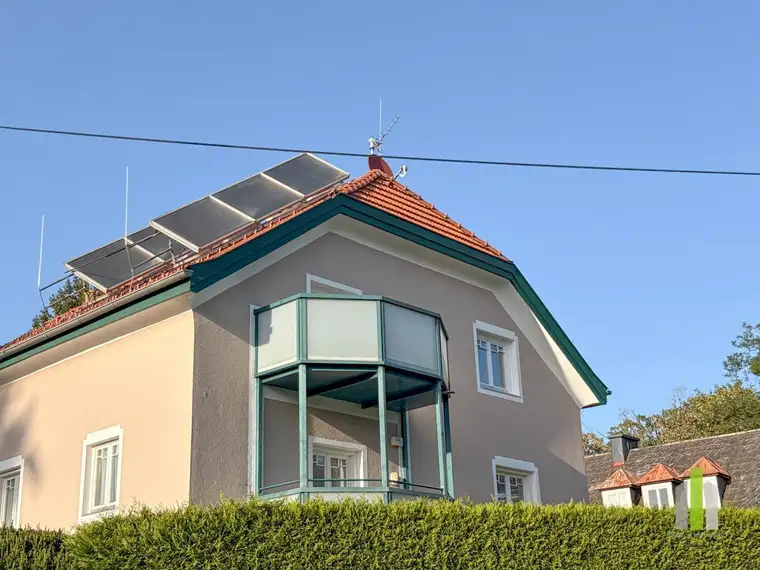 RIEDENBURG | Traumhafte 2,5 Zimmer Wohnung mit eigenen Garten