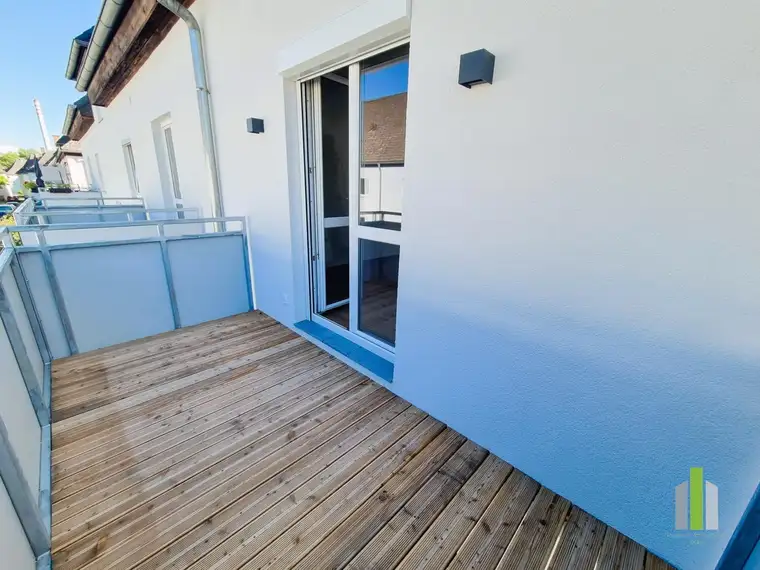 Generalsanierte 2-Zimmer-Wohnung mit Westbalkon in ruhiger Lage!