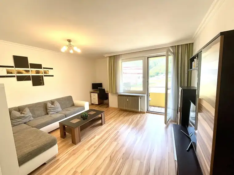 Gemütliche 3-Zi.-Whg. mit Balkon und Bergblick