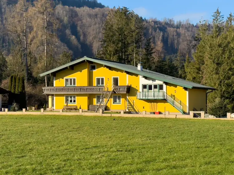 ERSTBEZUG NACH SANIERUNG! SONNIGE 4,5 - ZIMMER-BALKONWOHNUNG