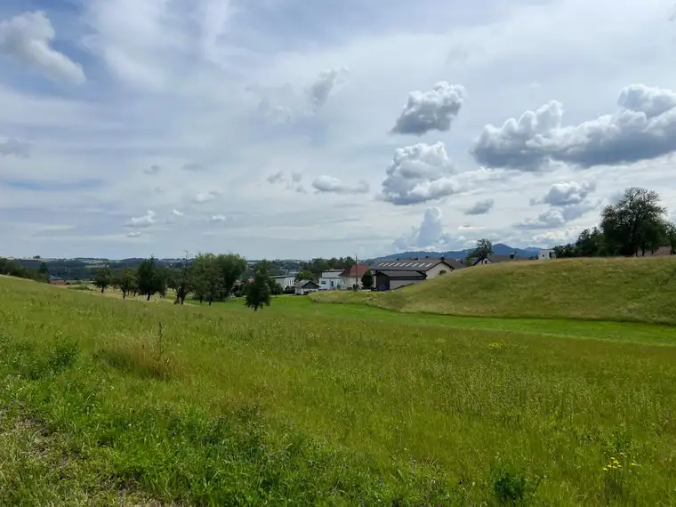 Provisionsfrei! Schöner Weitblick und Ruhe nahe dem Traunsee