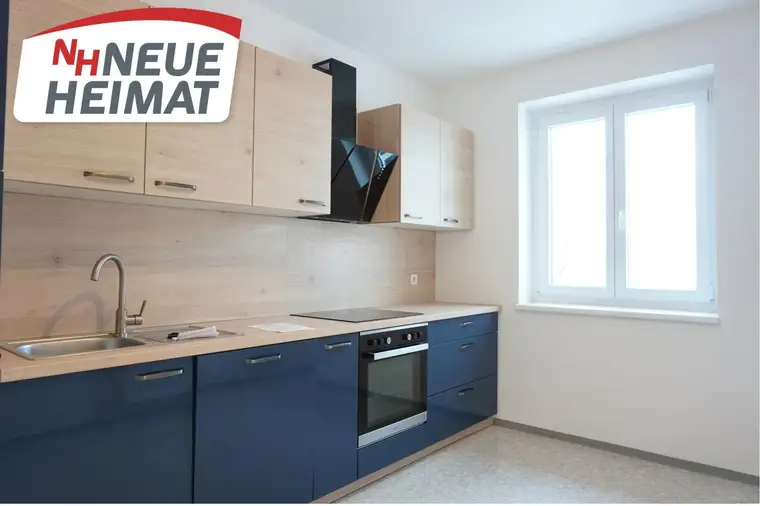3-ZIMMER-WOHNUNG MIT GERÄUMIGER, SCHÖNER LOGGIA UND PARKPLATZ IN KIRCHDORF!