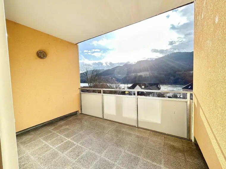 HELL, PREISWERT UND GROSSZÜGIG - 3 ZIMMER WOHNUNG IM STRUDENGAU