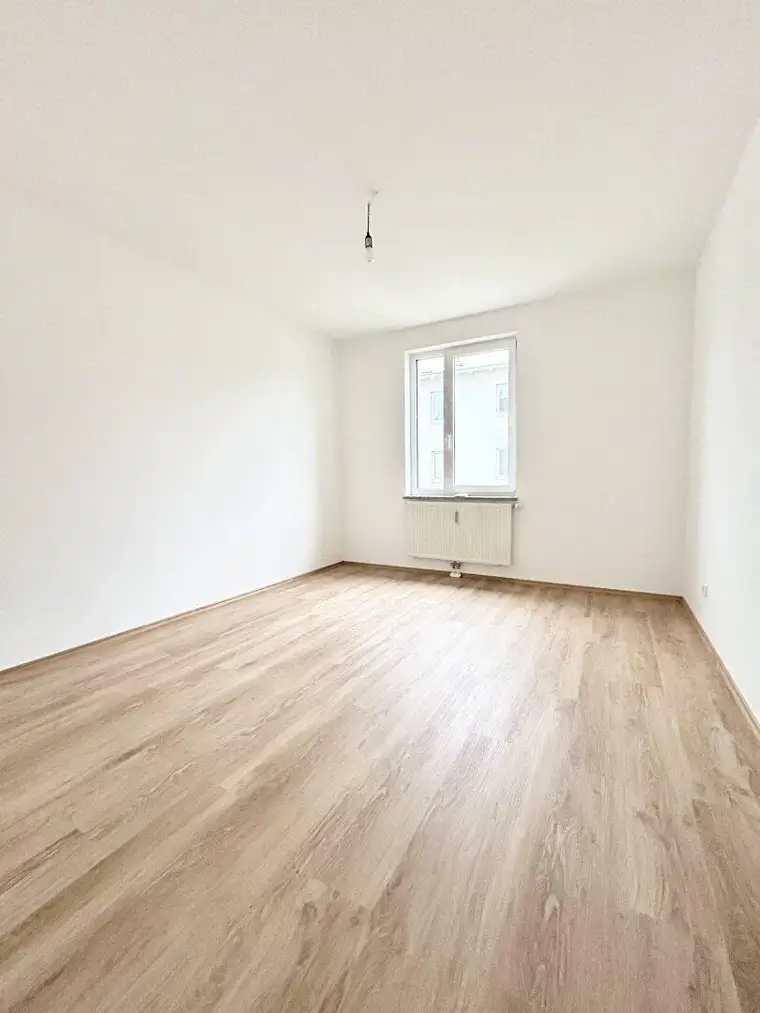 3 ZIMMER WOHNUNG MIT TOP ANBINDUNG IN SCHWERTBERG