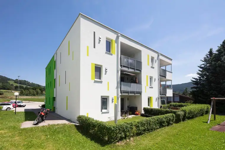Modernes Wohnen in idyllischer Lage mit Lift, Loggia und Carport in St. Oswald!