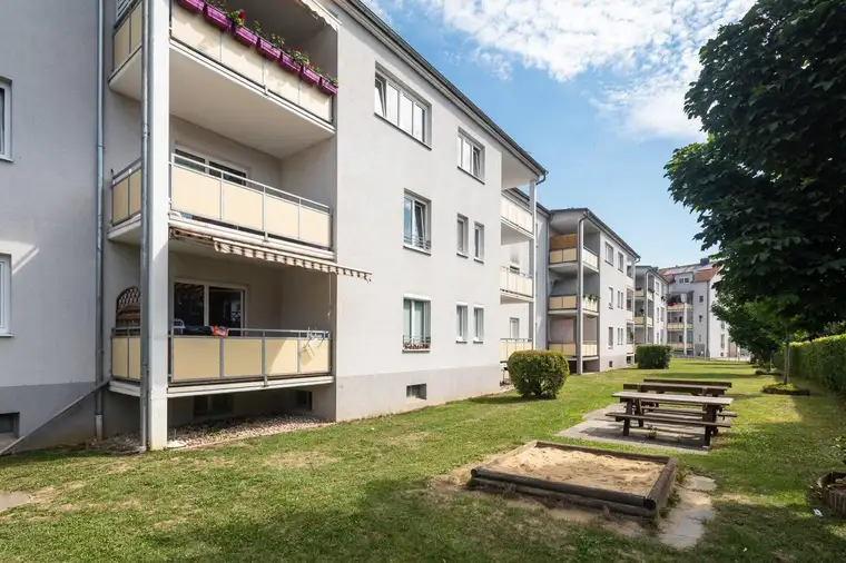 Helle Wohnung mit Balkon und Tiefgaragenabstellplatz - Wohnpark in St. Georgen an der Gusen + 1 Monat Mietfrei!