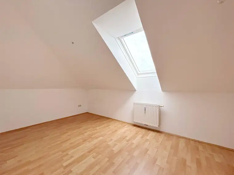 SOMMERAKTION 2 MONATE MIETFREI - 2 ZIMMER WOHNUNG DIREKT IM ORT
