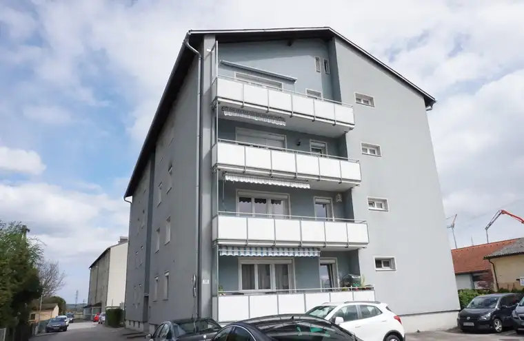 3-ZIMMER-WOHNUNG MIT BALKON IN MAUTHAUSEN - NAHE BAHNHOF UND DONAUPARK