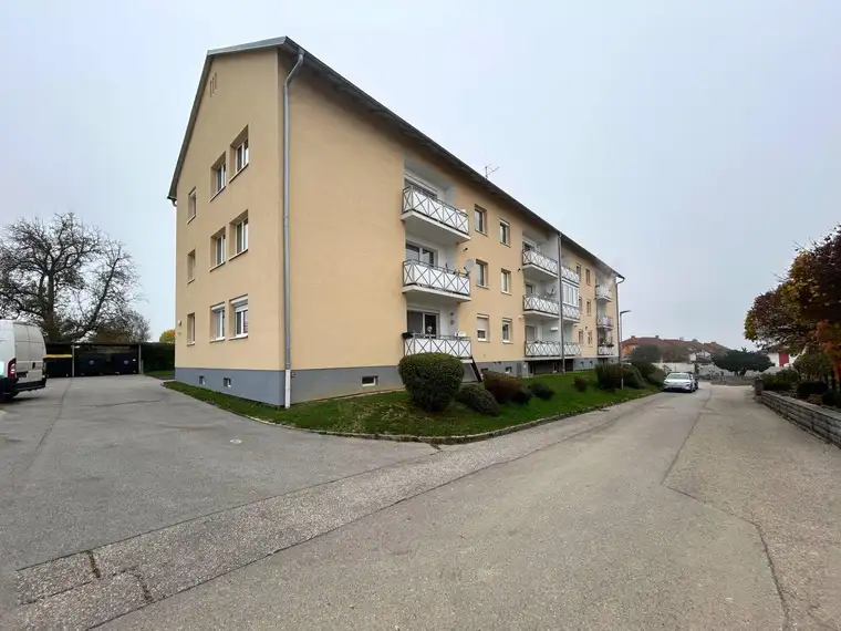 PREISWERTE 2 ZIMMER WOHNUNG IN NIEDERNEUKIRCHEN