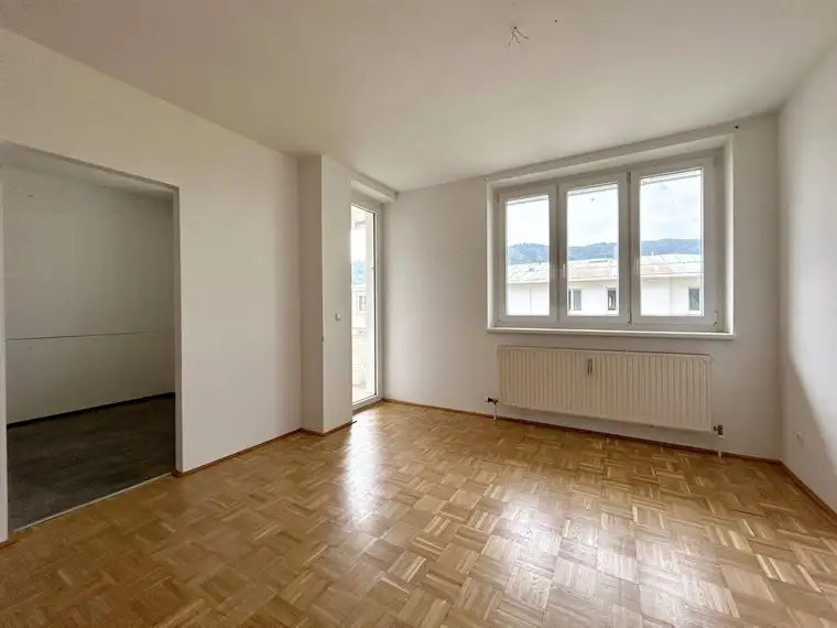 SOMMERANGEBOT - 2 MONATE MIETFREI - 3 ZIMMER WOHNUNG IN TOP LAGE IN KIRCHDORF
