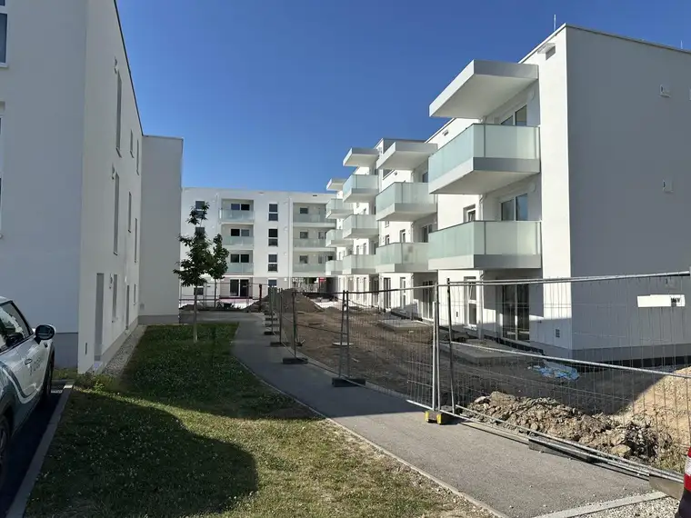 MODERNE &amp; TOP AUSGESTATTETE NEUBAUWOHNUNG MIT BALKON IN ZENTRALER LAGE IN RIED/INNKREIS!