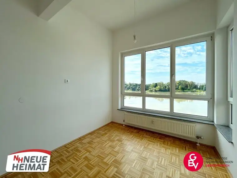 SOMMERFEELING - 4 ZIMMER ERDGESCHOSSWOHNUNG MIT TRAUMHAFTEM DONAUBLICK