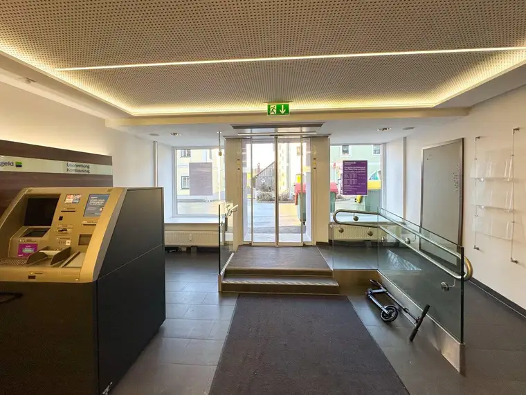 GEWERBEFLÄCHE FÜR IHRE NEUE GESCHÄFTSIDEE DIREKT AM MARKTPLATZ IN ST. GEORGEN AM WALDE