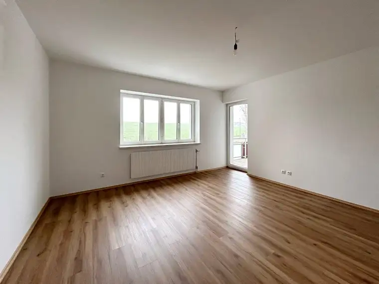 WOHNEN IN FREISTADT - 3 ZIMMER WOHNUNG MIT BALKON UND TIEFGARAGENSTELLPLATZ NEU SANIERT