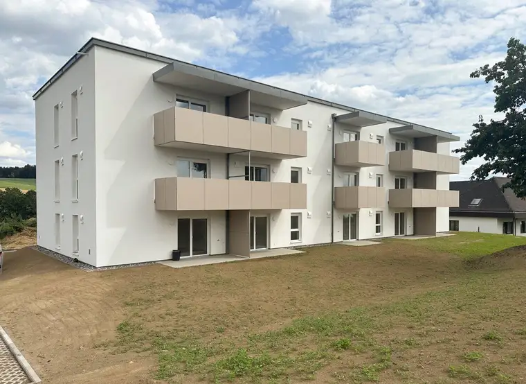 2 MONATE MIETFREI! BEZUG AB 15.09. -Traumhafte 3 Zimmer Wohnung in Hofkirchen