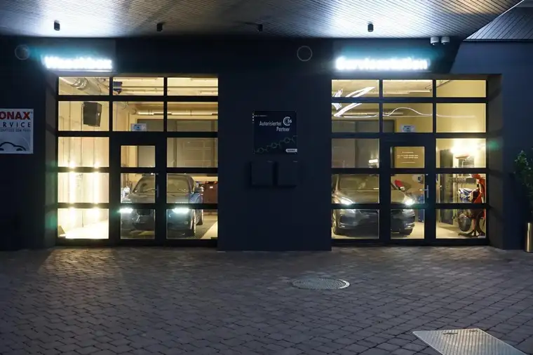 Moderne, bestens ausgestattete KFZ-Werkstatt, auch für §57 Überprüfungen, Hebebühnen, E-Ladestation und Personalräume!
