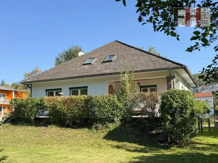 Einfamilienhaus mit Charme im Landhausstil, Gablitzer Zentrums- und Ruhelage!
