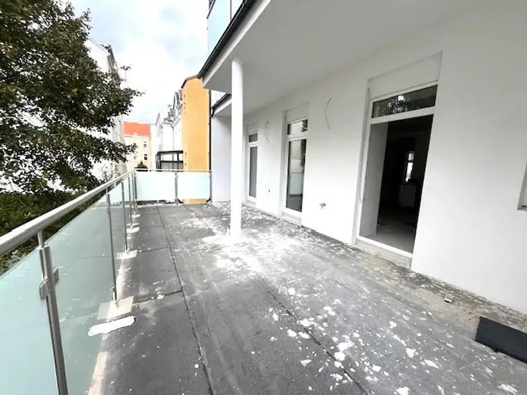 Erstbezug 3 Zi.-Wohnung mit riesiger Terrasse TOP!