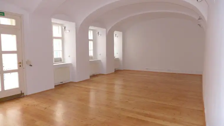 Schönes Altbaulokal in Bester Lage!!!